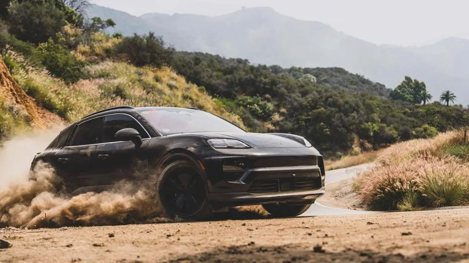 The new, all-electric Porsche Macan will be available later in 2024/PORSCHE