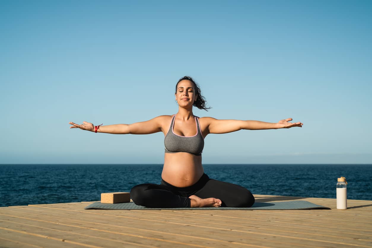 yoga poses for pregnant woman
