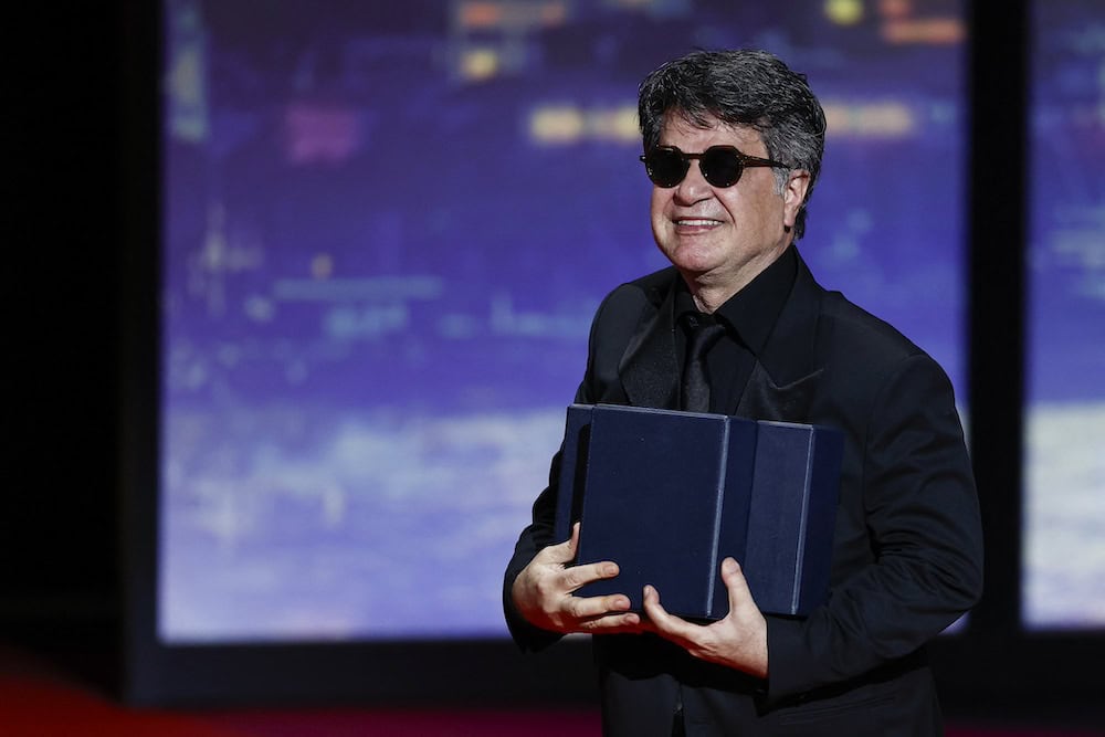 Director Jafar Panahi, Palme d'Or award winner for the film "Un simple accident" (It Was Just an Accident), reacts, during the closing ceremony of the 78th Cannes Film Festival in Cannes, France, May 24, 2025. REUTERS/Benoit Tessier