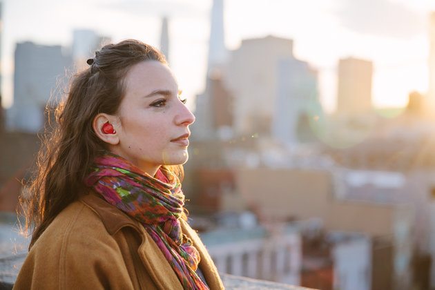 Earpiece translates foreign language in real time