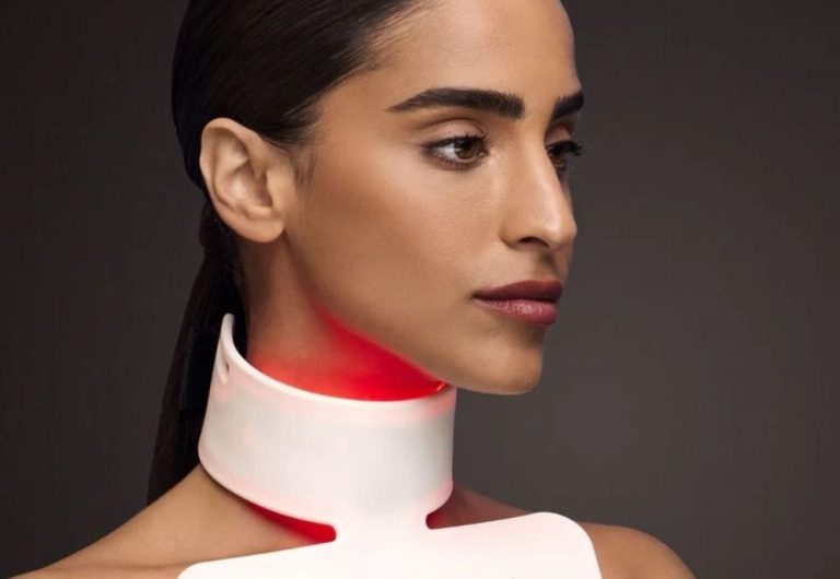 CurrentBody’s LED Neck & Décolletage Mask.