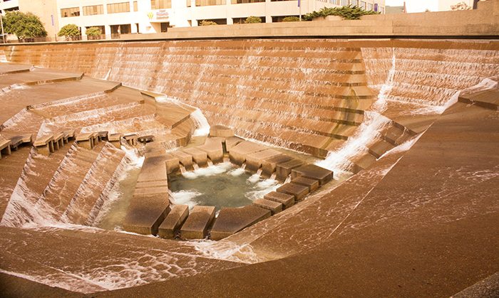 fort-worth-water garden