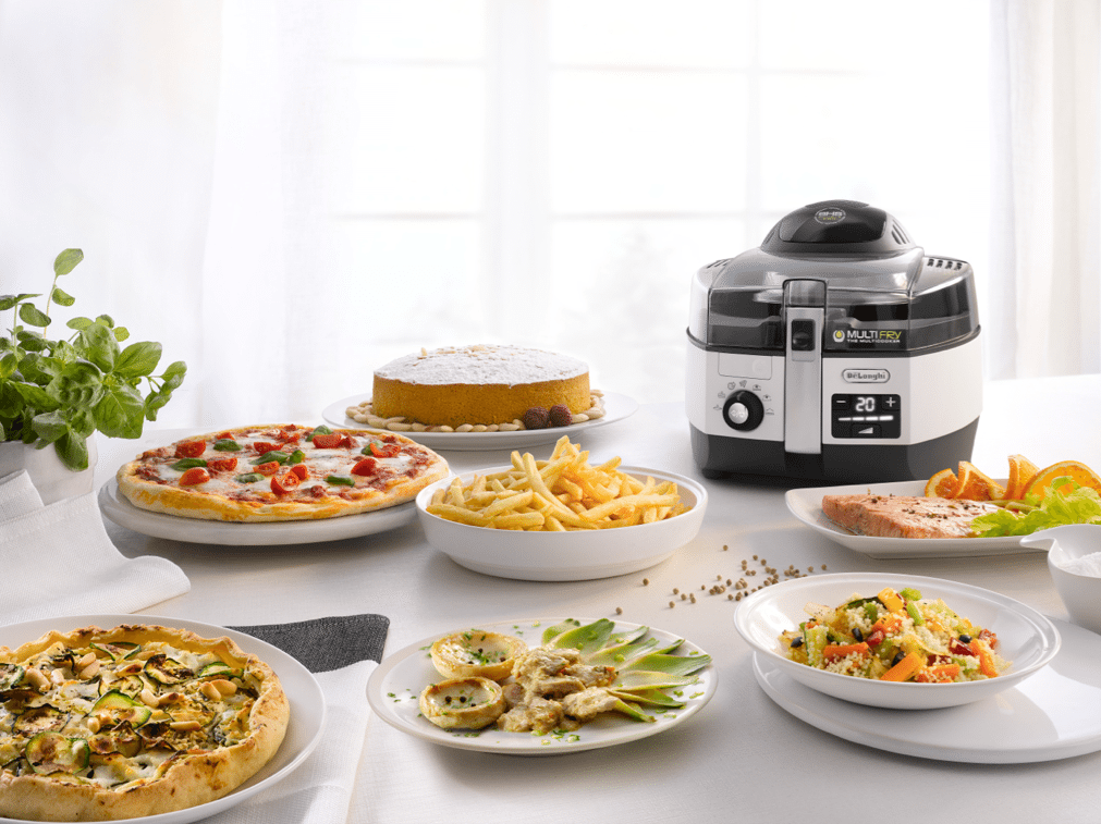 Cooking made easy with the DéLonghi Low-Oil Fryer and Multicooker